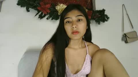 Snapshot of katrushca24 chatting on 12/23/24, 03:44 kat online show from 12/23/24, 03:44