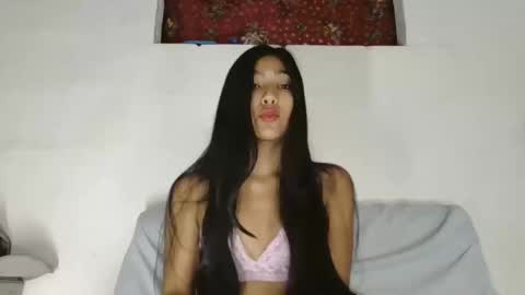 Snapshot of katrushca24 chatting on 01/07/25, 03:44 kat online show from 01/07/25, 03:44