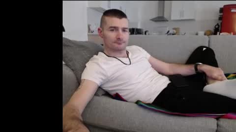 Snapshot of katsufr chatting on 01/30/25, 12:27 demyx online show from 01/30/25, 12:27