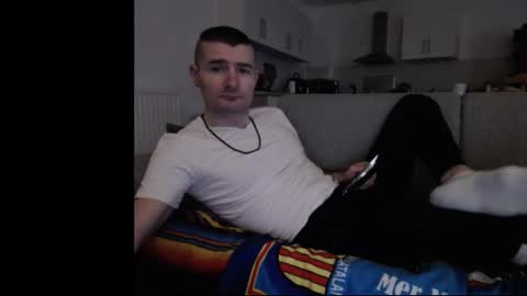 Snapshot of katsufr chatting on 02/12/25, 07:34 demyx online show from 02/12/25, 07:34