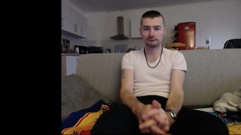 Snapshot of katsufr chatting on 02/16/25, 06:43 demyx online show from 02/16/25, 06:43