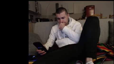 Snapshot of katsufr chatting on 03/07/25, 05:49 demyx online show from 03/07/25, 05:49