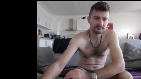 Snapshot of katsufr chatting on 09/10/25, 06:35 demyx online show from 09/10/25, 06:35