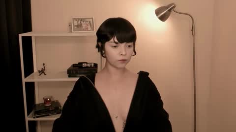 katsuro online show from 11/11/25, 08:42