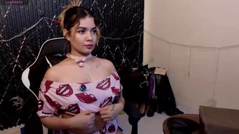 Katt  online show from 12/22/25, 05:48