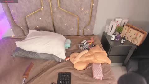 Katerine online show from 09/12/25, 03:39