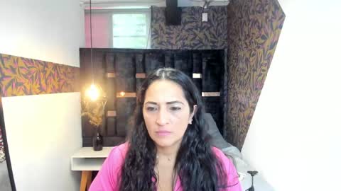 K A T T E  online show from 04/18/26, 07:18