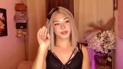 Snapshot of kattiecurrent chatting on 11/02/25, 06:54 Saisy online show from 11/02/25, 06:54