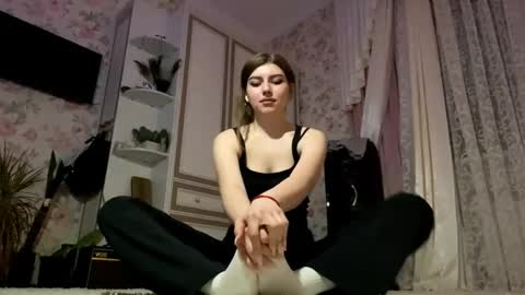Snapshot of kattiemichelson chatting on 05/16/26, 07:12 Molly online show from 05/16/26, 07:12