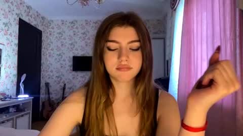 Snapshot of kattiemichelson chatting on 06/16/26, 01:03 Molly online show from 06/16/26, 01:03