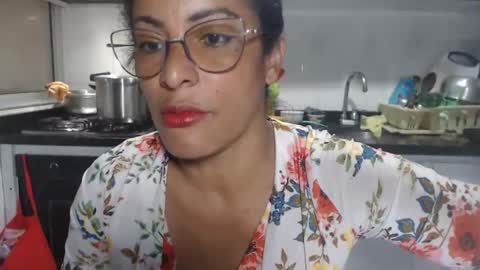 KattleyaGrey online show from 10/22/25, 08:19