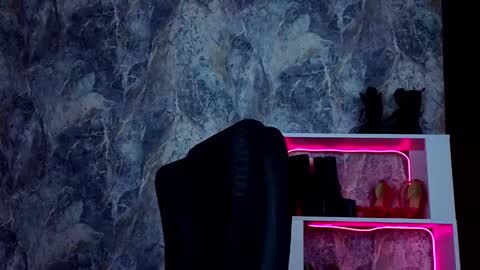 Snapshot of katttymoon_ chatting on 12/07/24, 05:48 Goddess Katy VACATION online show from 12/07/24, 05:48