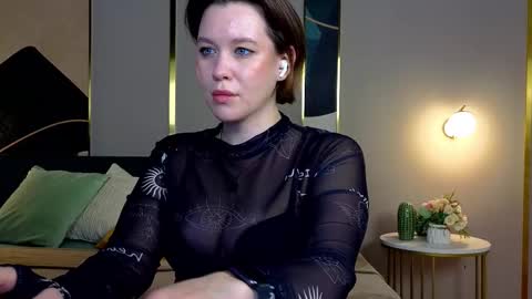 Snapshot of katttymoon_ chatting on 10/01/25, 01:11 Goddess Katy VACATION online show from 10/01/25, 01:11