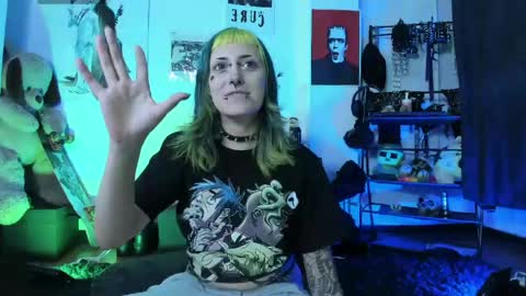 Snapshot of kattx_ chatting on 05/24/26, 02:49 kattx independent model online show from 05/24/26, 02:49