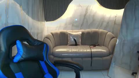 Katty  online show from 10/23/25, 08:18