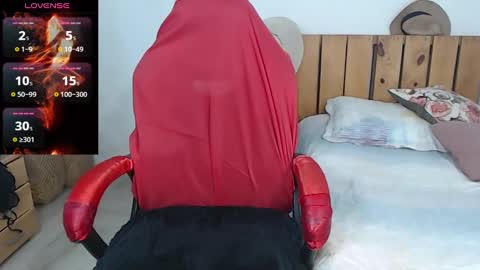 Snapshot of katty_brownn chatting on 02/15/25, 02:04 katty online show from 02/15/25, 02:04