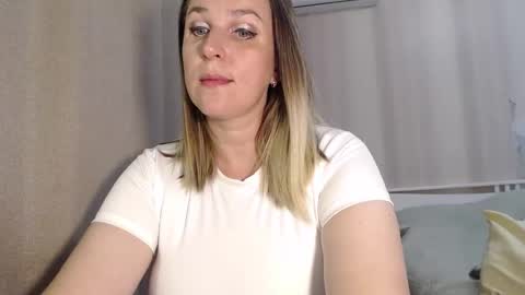 Katty Fox online show from 09/11/25, 10:59