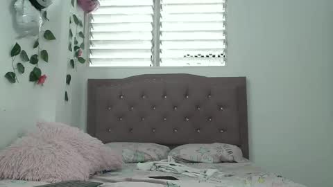 Katty online show from 03/11/25, 02:29