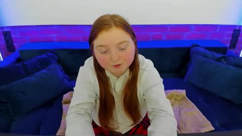 Katty online show from 11/17/25, 06:24