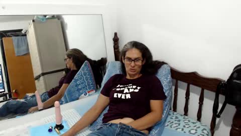 Snapshot of kattydirty144 chatting on 02/01/25, 12:07 angel online show from 02/01/25, 12:07