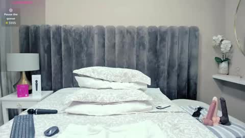 Snapshot of katuff chatting on 10/02/25, 03:46 katuff online show from 10/02/25, 03:46