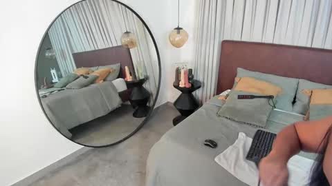 Snapshot of katuff chatting on 11/08/25, 03:50 katuff online show from 11/08/25, 03:50