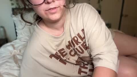 Snapshot of katxxgolding chatting on 05/27/26, 01:57 Princesse Kat online show from 05/27/26, 01:57