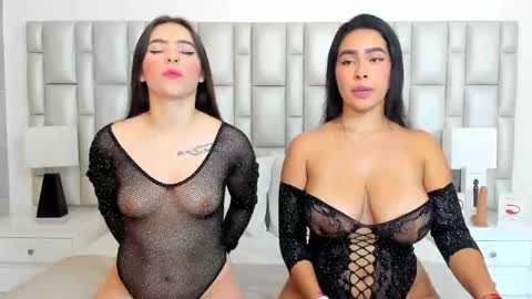 Snapshot of katy_and_paola chatting on 02/20/25, 07:52 katy blonde girl and paola big boobs online show from 02/20/25, 07:52