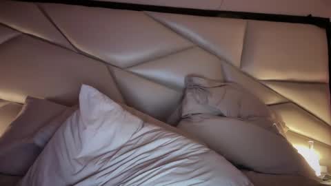 Emily online show from 04/21/26, 01:42