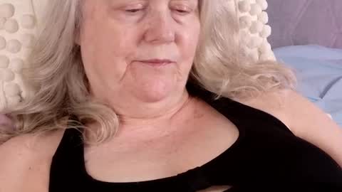 katy_nicole online show from 04/24/26, 08:00