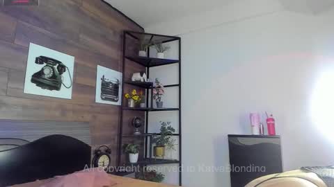 salo  online show from 12/17/25, 04:46