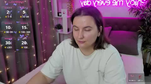 Snapshot of katyaneilson chatting on 09/19/25, 03:19 Kate online show from 09/19/25, 03:19