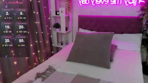 Kate online show from 11/12/25, 05:08