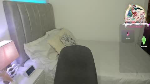 Snapshot of katysmiith26 chatting on 12/10/24, 01:11 Katherine online show from 12/10/24, 01:11