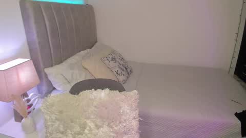 Snapshot of katysmiith26 chatting on 01/28/25, 12:05 Katherine online show from 01/28/25, 12:05