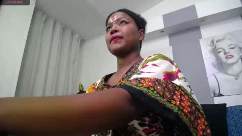 Snapshot of kavya_suri_ chatting on 01/31/26, 07:11 Kavya online show from 01/31/26, 07:11