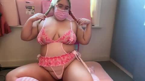 Snapshot of kawaiiasianbbw chatting on 03/05/25, 01:39 KawaiiAsianBBW online show from 03/05/25, 01:39