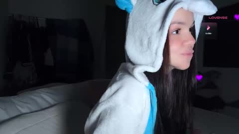 May  online show from 10/08/25, 07:00