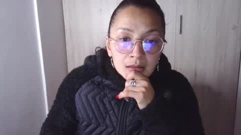  Khawit  online show from 02/14/25, 09:32