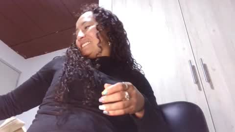  Khawit  online show from 11/01/25, 03:19