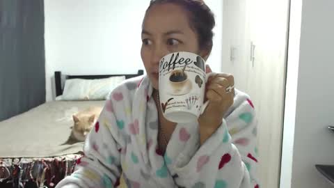  Khawit  online show from 11/15/25, 11:51