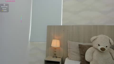   online show from 10/24/25, 11:17