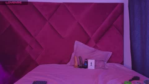 Cattleya stone online show from 10/26/25, 02:39