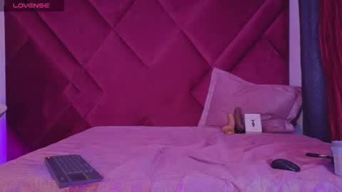 Cattleya stone online show from 10/30/25, 07:32