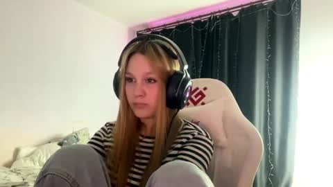 Amia online show from 04/23/26, 05:59