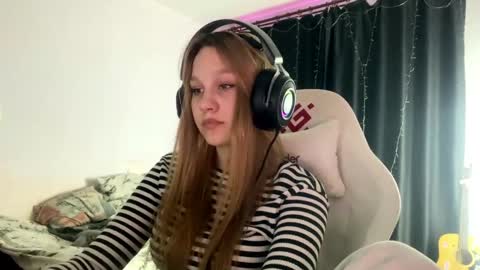 Snapshot of kayceefroehner chatting on 05/02/26, 05:29 Amia online show from 05/02/26, 05:29