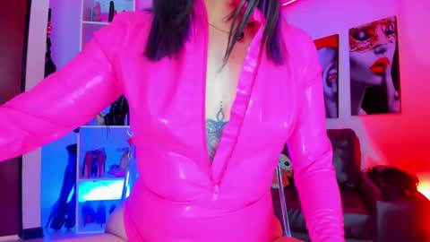 CAMILA online show from 02/11/25, 02:57