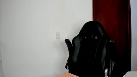 Snapshot of kayla_batista01 chatting on 01/25/25, 08:00 KAYLA BATISTA online show from 01/25/25, 08:00