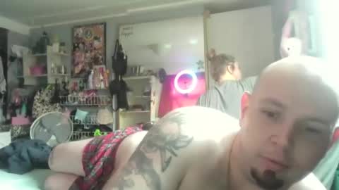 M and K online show from 04/02/26, 05:32