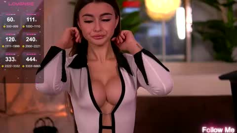 kaylabray online show from 11/12/25, 04:46